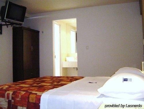 Hotel 402 Monterrey Eksteriør billede